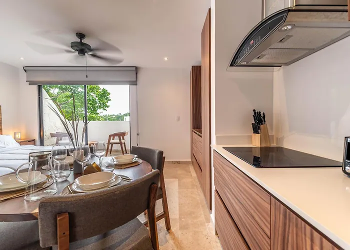 Holiday home King With Balcony, Gym, Rooftop Pool